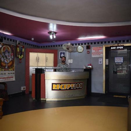 Spot On 37646 Hotel Centre Palace Silchar Esterno foto