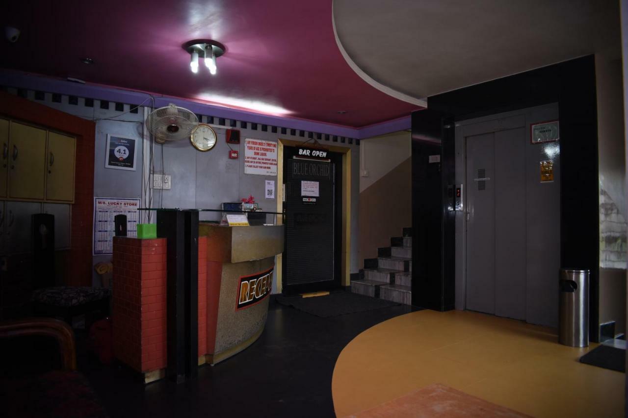 Spot On 37646 Hotel Centre Palace Silchar Esterno foto