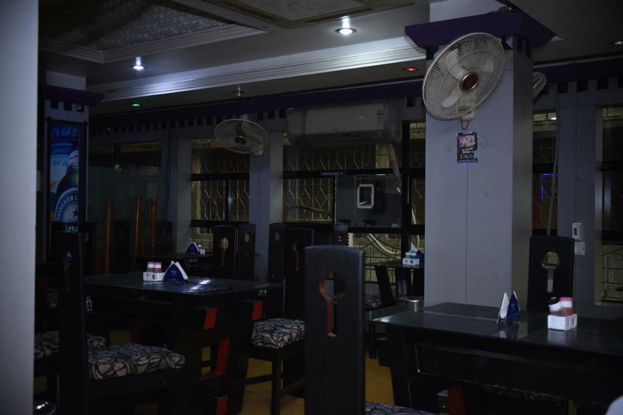 Spot On 37646 Hotel Centre Palace Silchar Esterno foto