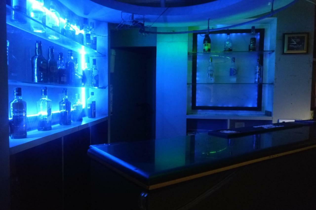 Spot On 37646 Hotel Centre Palace Silchar Esterno foto