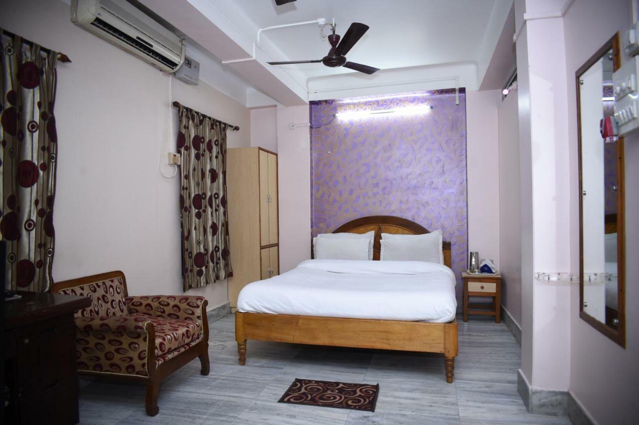 Spot On 37646 Hotel Centre Palace Silchar Esterno foto